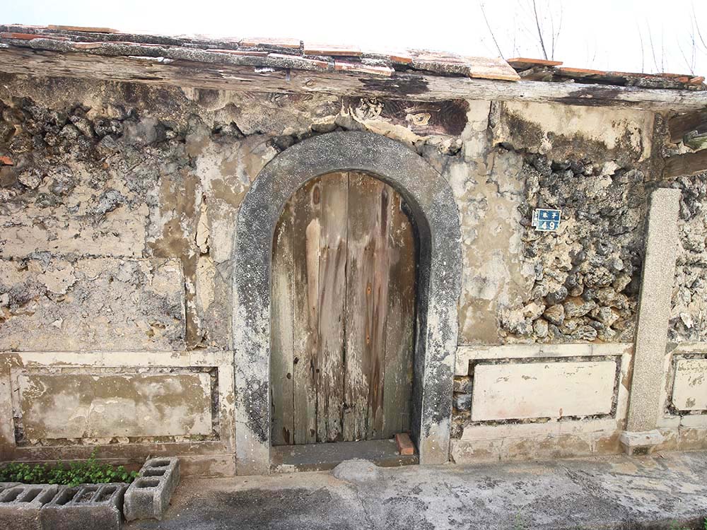 呂公派呂戊辰故宅港子村〇號