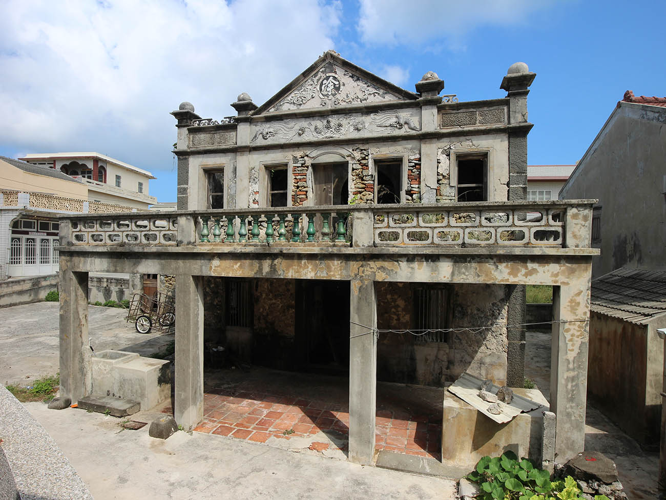 仲謙派涂氏洋樓（廟後）