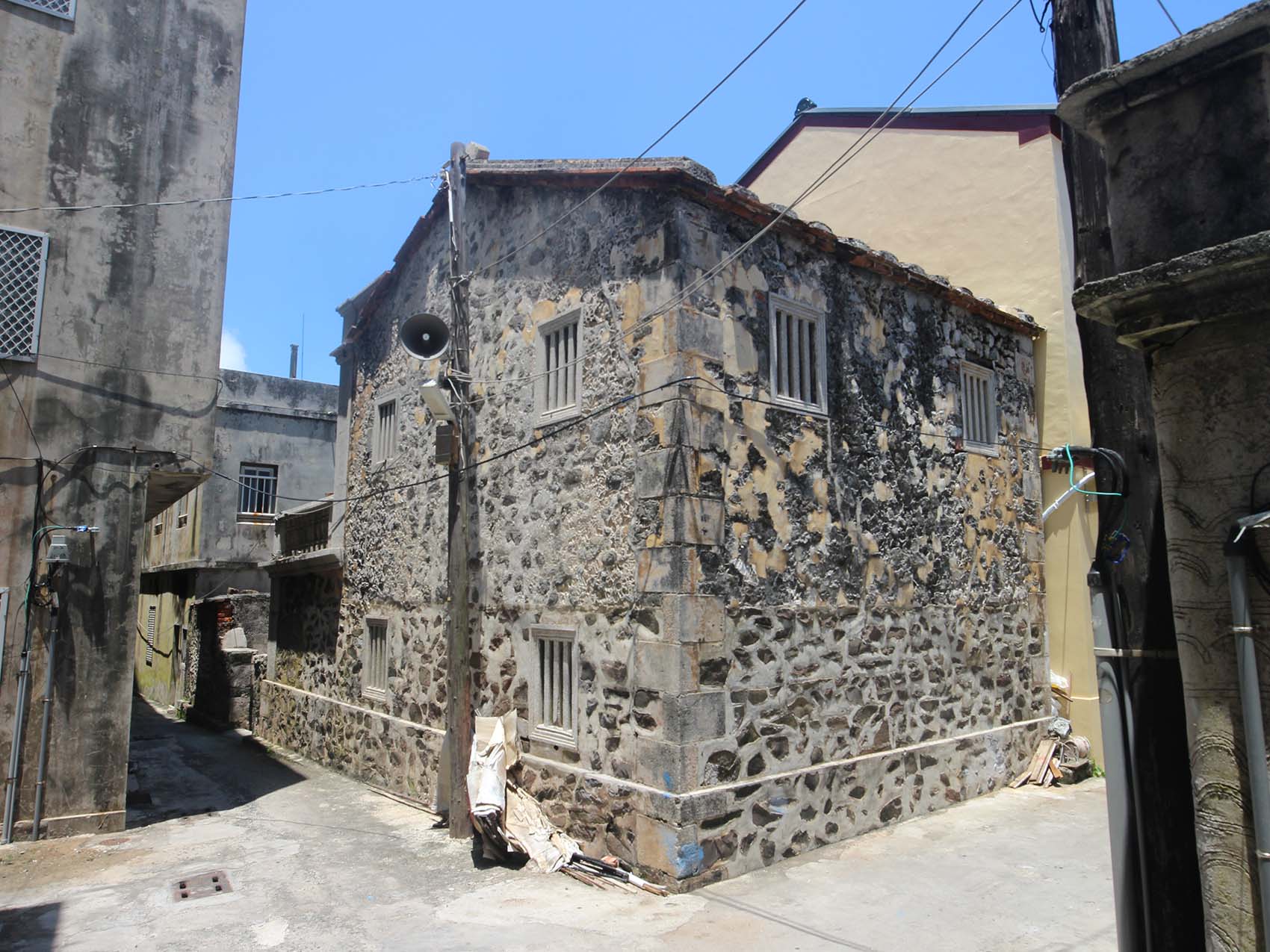 曾氏樓仔厝52號望安鄉將軍村〇號