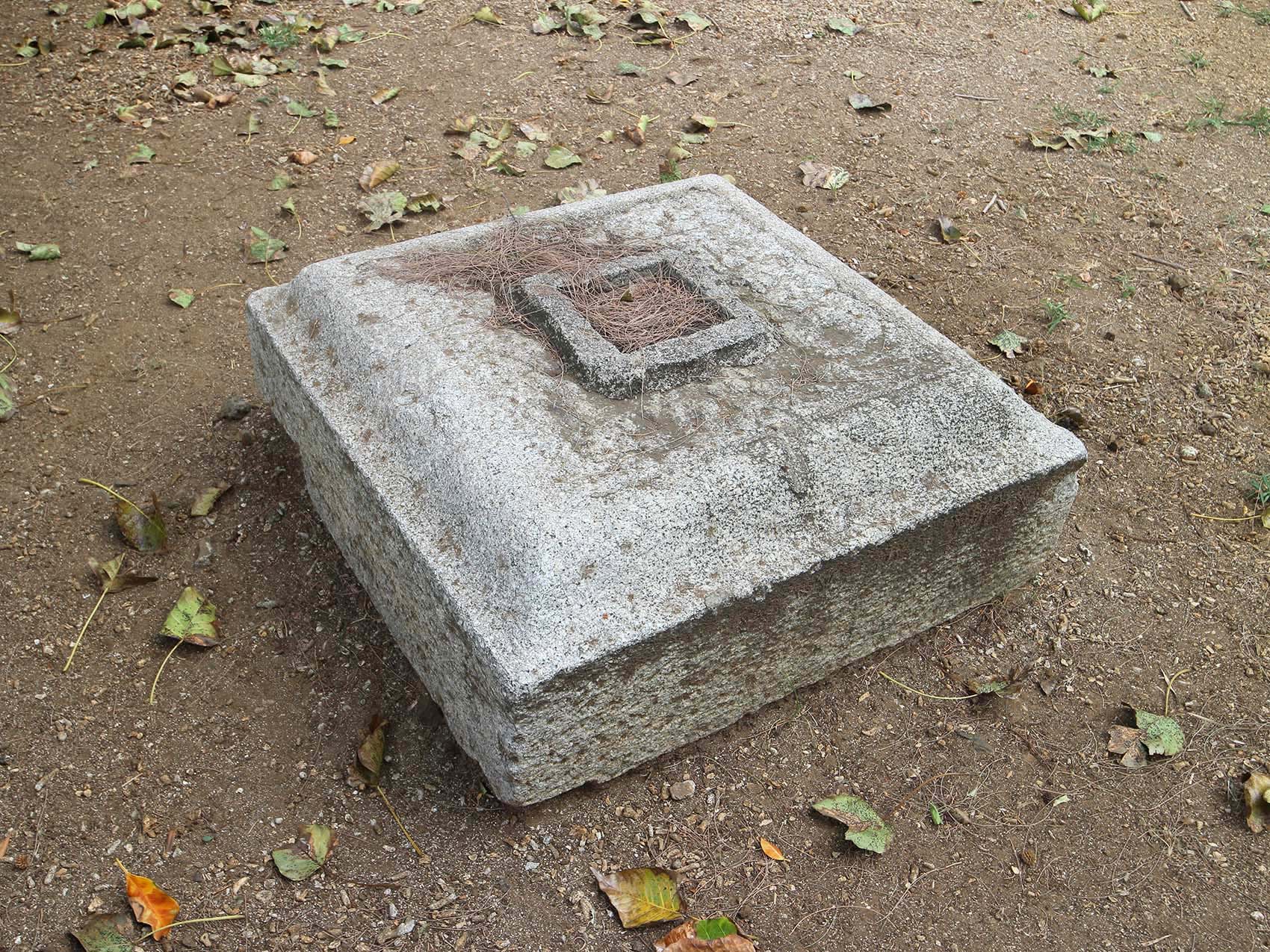 二呆藝館前石燈籠馬公市中華路230號