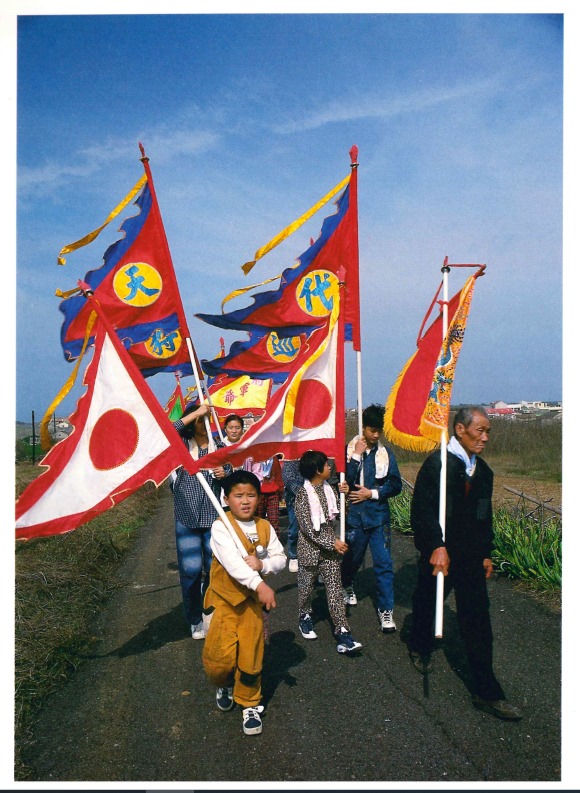 多少旌旗雜國旗：宗教活動中的國旗象徵